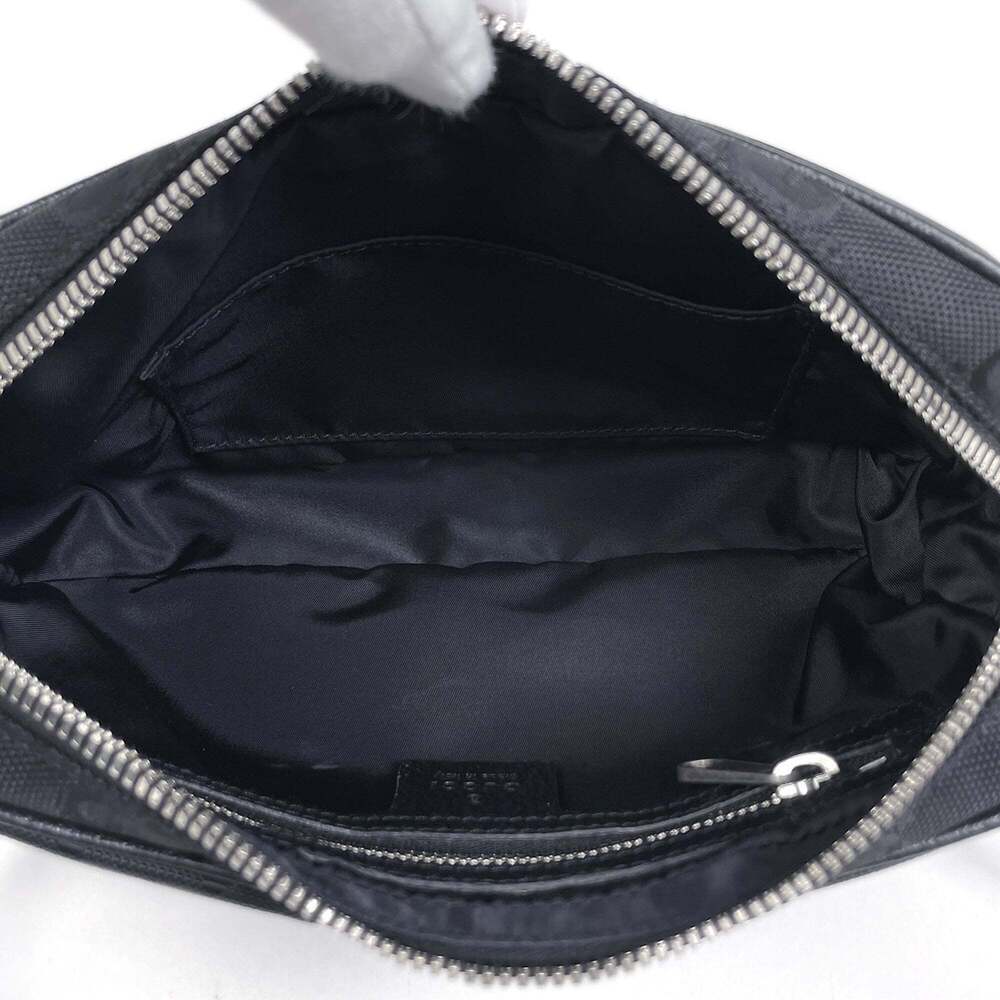 GUCCI Black Fanny Pack - Picture 8 of 8
